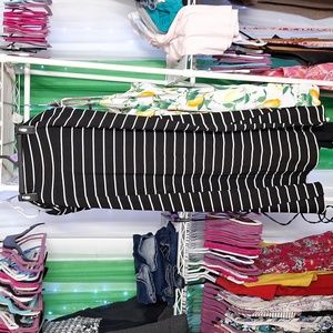 BLACK AND WHIRE STRIPED MAXI SKIRT SIZE LARGE 12-14